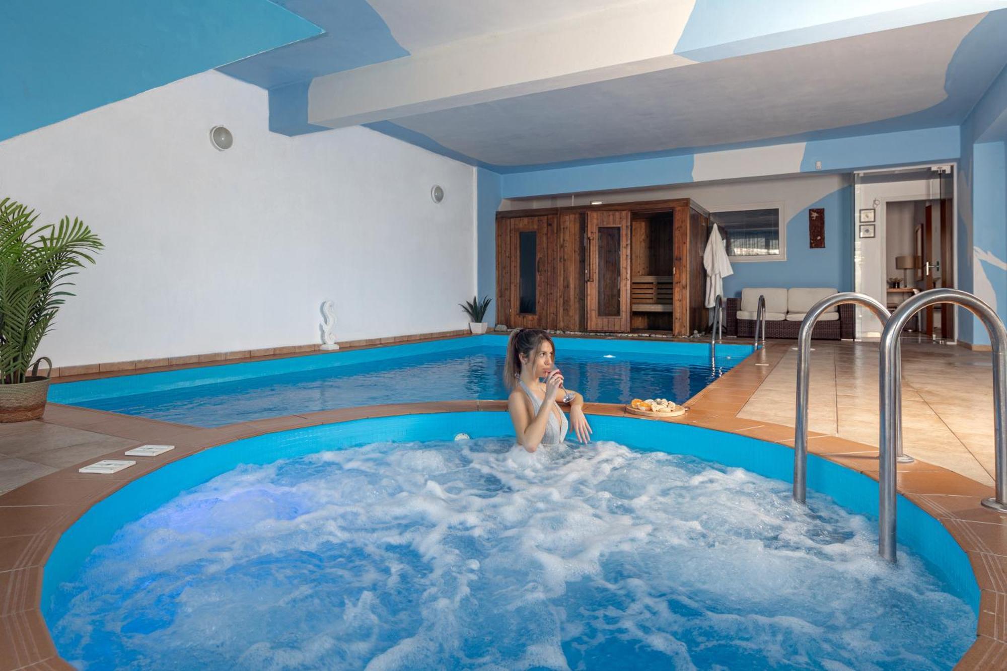 Whiteblue Spa Villa, By Idealstay Experience 이라클리온 외부 사진